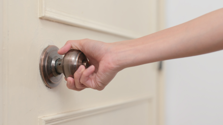 Fast and Efficient Residential Lockout Assistance in Enfield, CT